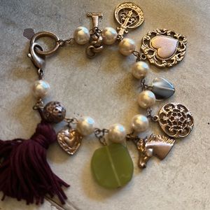 Women’s EXPRESS Vintage Valentine’s Day Heart  charm bracelet